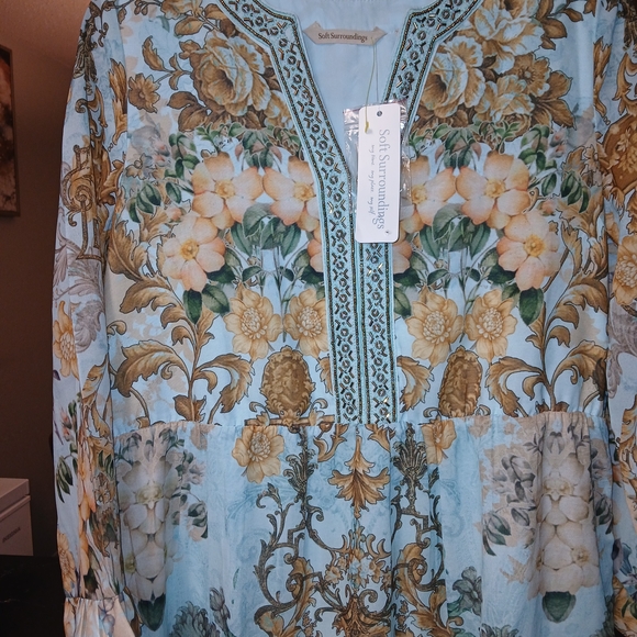 Soft Surroundings Dresses & Skirts - Floral Long Sleeve Dress